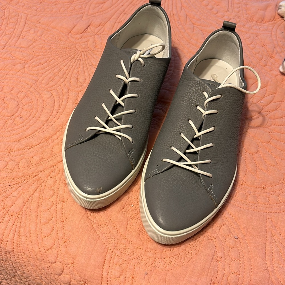 Ecco size 9 gray soft leather sneakers. Only worn a few times. - Picture 12 of 12